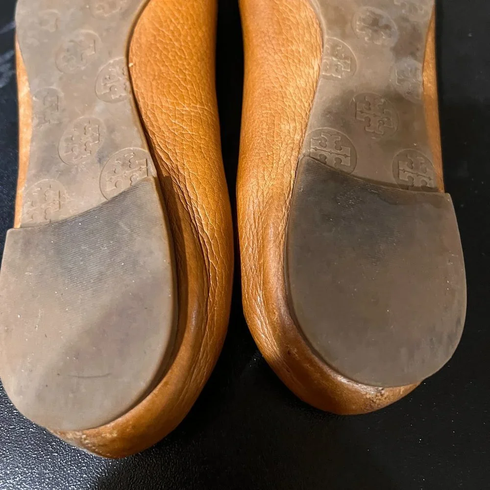 TORY BURCH Riva flats tan size 9.5